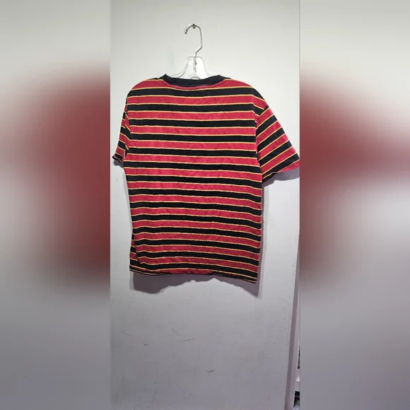 Guess Tee - Picture 5 of 5